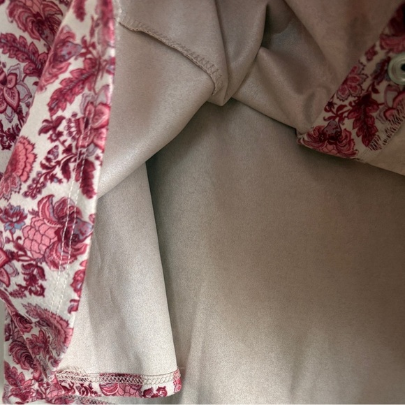 Torrid LoveSick Suede Floral Mini Button Front Skirt Pink Cream Plus Size 1 - Picture 3 of 9